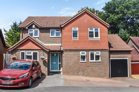 10 Ellington Way, Epsom, KT18 5TA