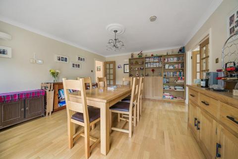 Pendle Bath Road, Speen, Newbury, RG14 1QY