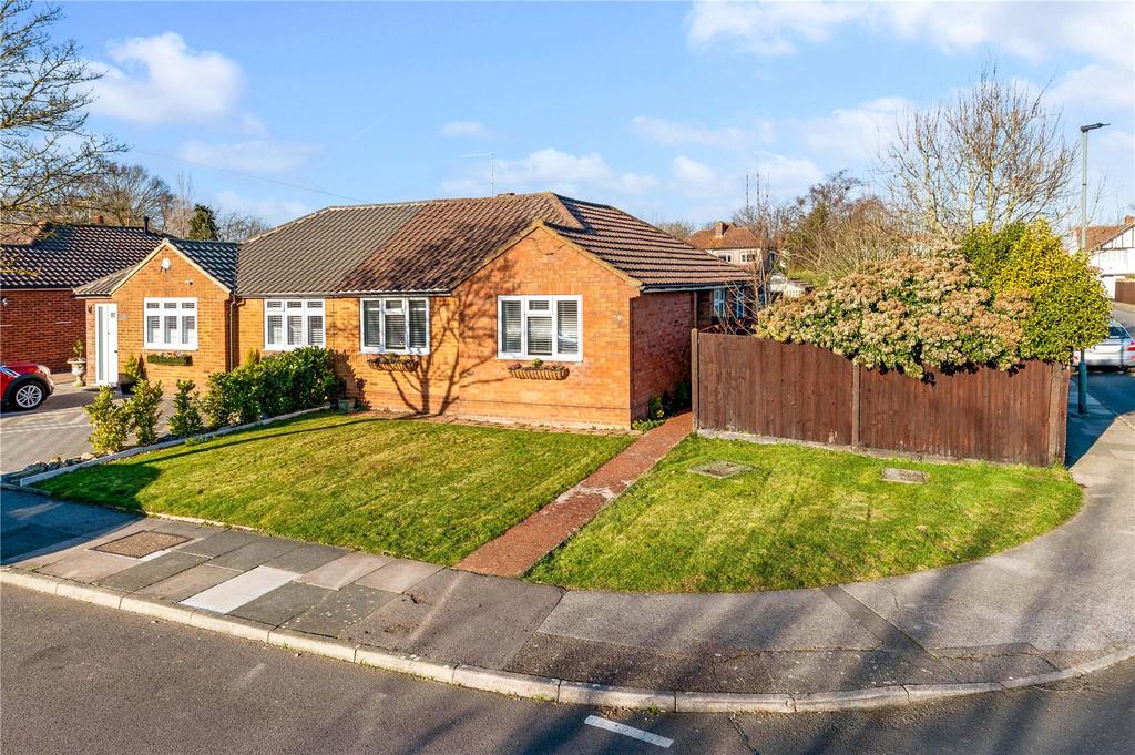 Rolleston Avenue, Petts Wood, Orpington, BR5 2 bed bungalow for sale
