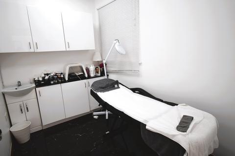 Hairdresser and barber shop to rent, Masons Avenue, Harrow HA3