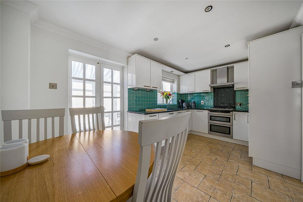 Mayo Road, WaltonOnThames, Surrey... 3 bed semidetached house £750,000
