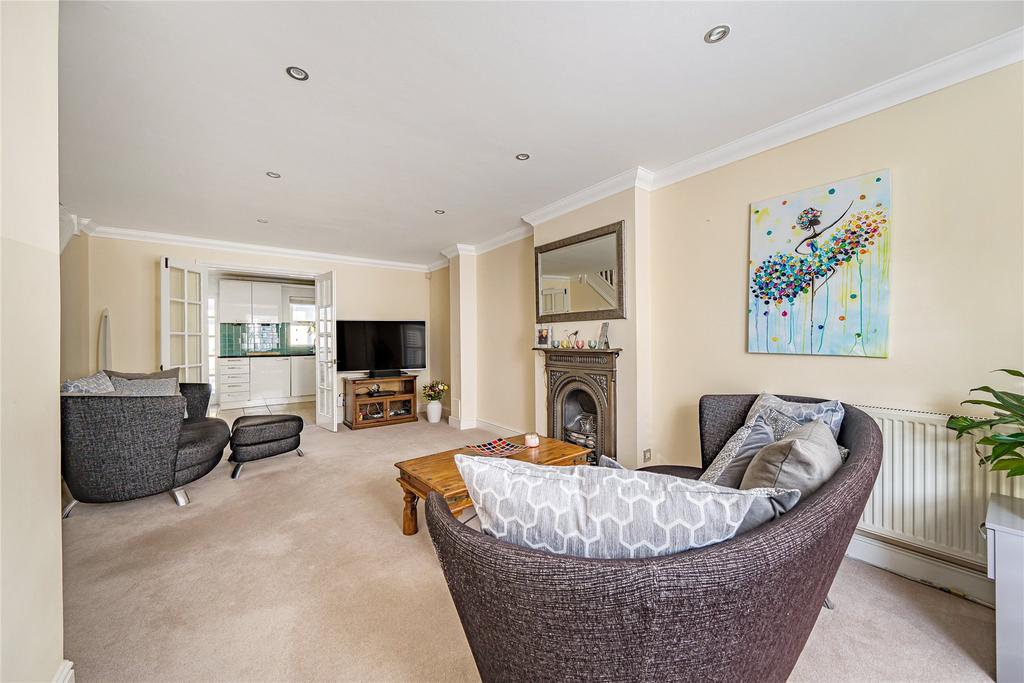 Mayo Road, WaltonOnThames, Surrey... 3 bed semidetached house £750,000