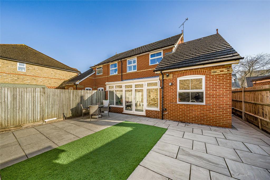 Mayo Road, WaltonOnThames, Surrey... 3 bed semidetached house £750,000