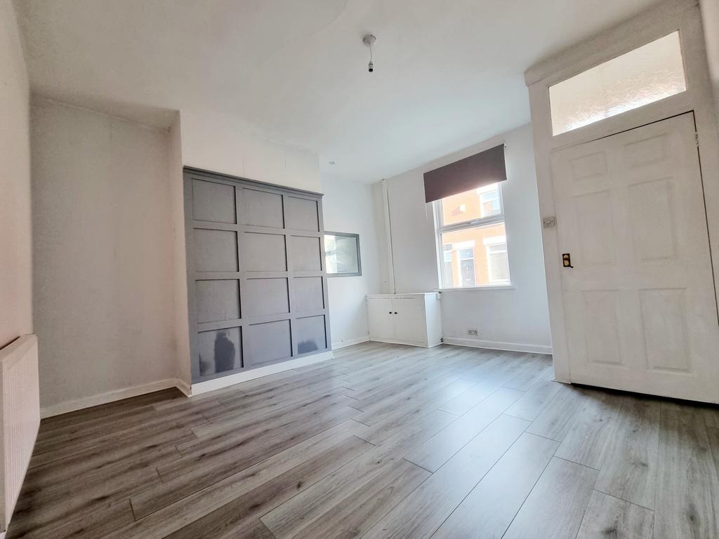 Vincent Street, St. Helens, WA10 2 bed house £650 pcm (£150 pw)
