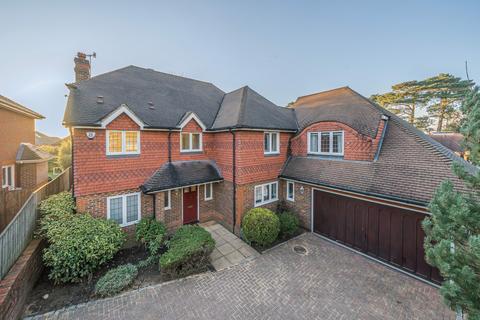 5 bedroom detached house for sale, Summit Place, Weybridge, KT13