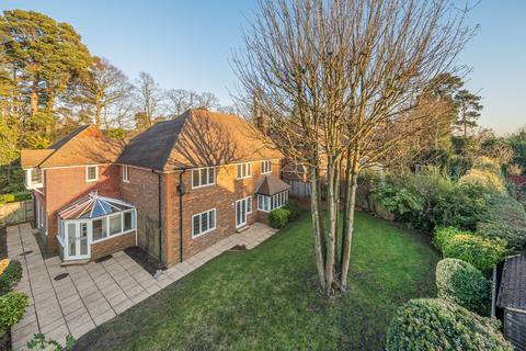 5 bedroom detached house for sale, Summit Place, Weybridge, KT13