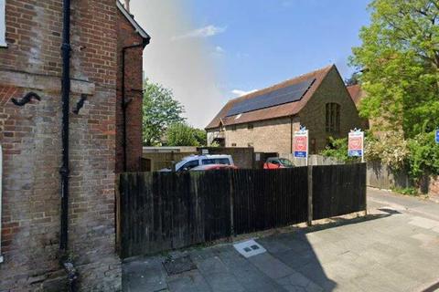 Garage to rent - Old Dover Road, Canterbury CT1