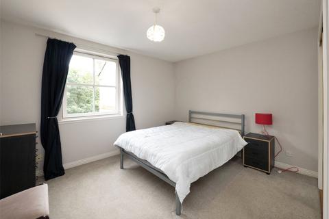 2 bedroom flat to rent, Huntingdon Place, Edinburgh, EH7