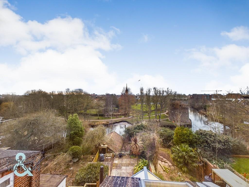 Bridge Road, Norwich 3 bed terraced house £295,000