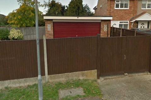 Garage to rent - Caldbeck Drive, Woodley RG5