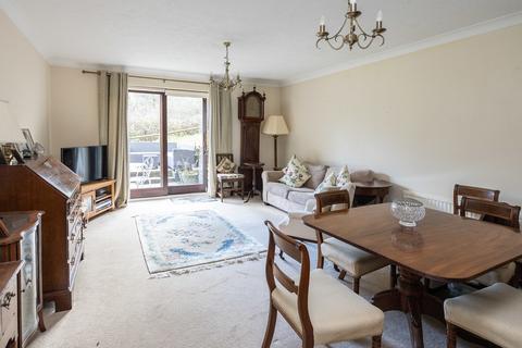 2 bedroom ground floor maisonette for sale, Harrowlands Park, Dorking