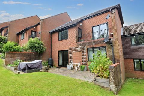 2 bedroom ground floor maisonette for sale, Harrowlands Park, Dorking