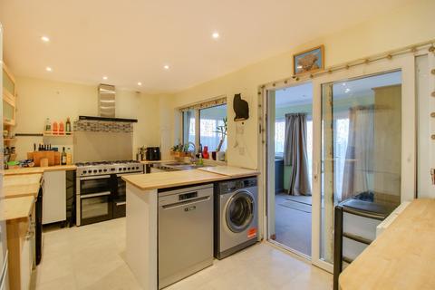 30 Tryon Close, Swindon, SN3 6HG