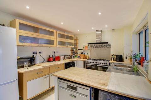 30 Tryon Close, Swindon, SN3 6HG
