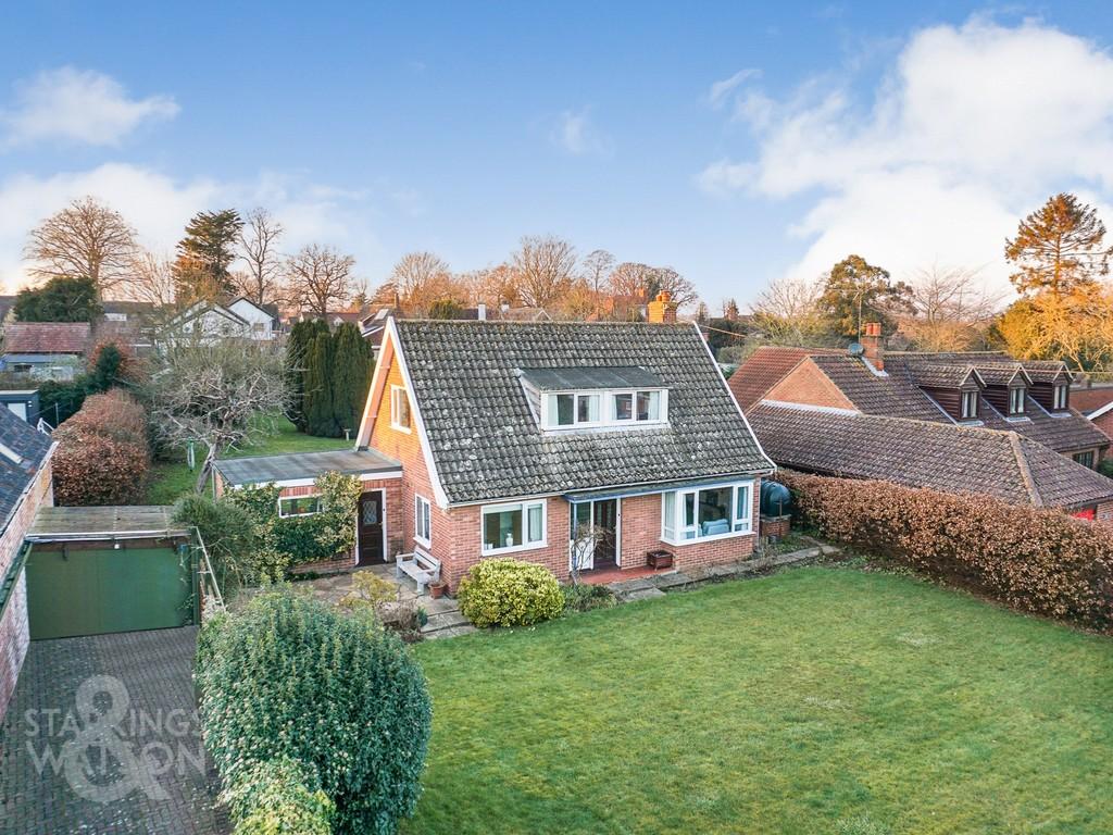 East Avenue, Brundall, Norwich 3 bed chalet for sale £500,000
