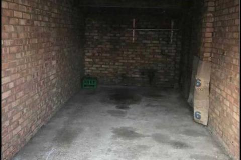 Garage to rent, Featherbed Lane, Croydon CR0