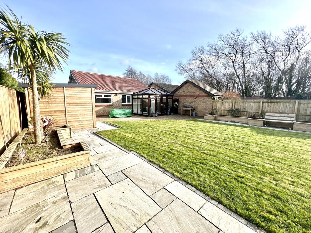 Fareham Close, Hartlepool, County Durham, TS25 2 bed detached bungalow
