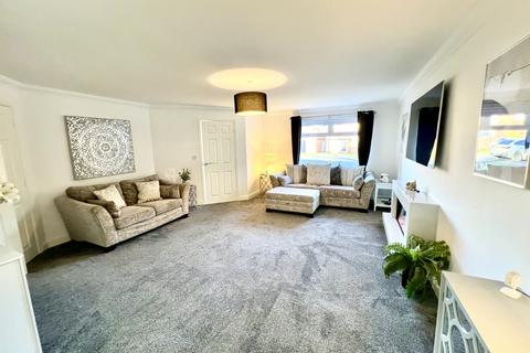 2 Fareham Close, Hartlepool, TS25 2QS