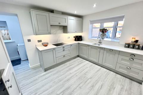 2 Fareham Close, Hartlepool, TS25 2QS
