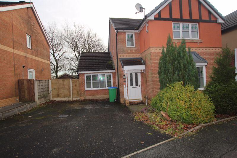 38 Tarnside Close, Smallbridge, Rochdale OL16 2QD 4 bed property to