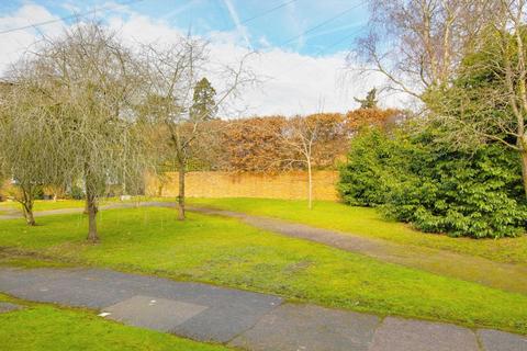 35 Ellesmere Close, Caversham, Reading, RG4 5HG