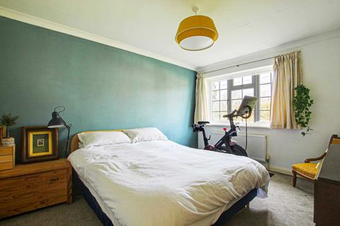 35 Ellesmere Close, Caversham, Reading, RG4 5HG