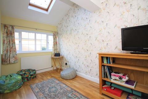 12 Cloudberry Close, Chard, TA20 1HU