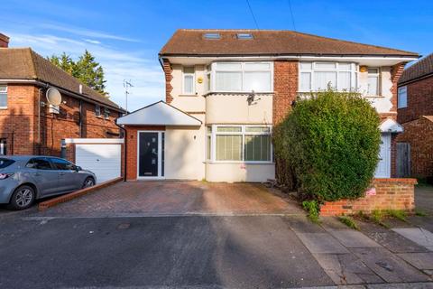 79 Wickstead Avenue, Luton, LU4 9DW