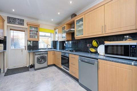 79 Wickstead Avenue, Luton, LU4 9DW
