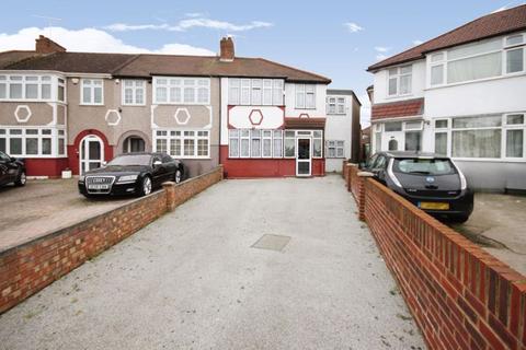 13 Raynor Close, Southall, UB1 1RN