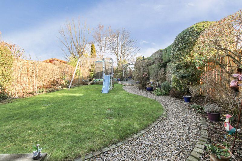 Northfield Drive, West Moor, NE12 4 bed semidetached house £325,000
