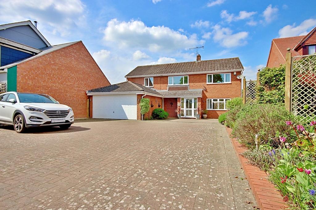 Droitwich Road, Claines, Worcester, WR3 4 bed link detached house £
