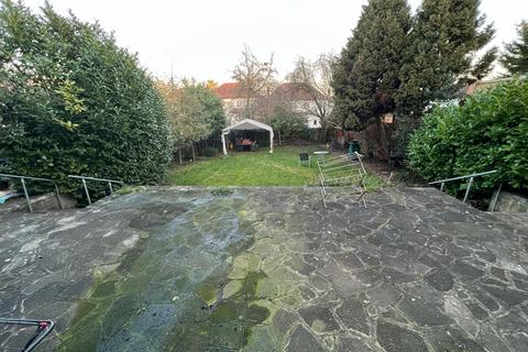 30 Foscote Road, London, NW4 3SD