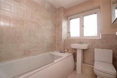 65 Meadowgate Drive, Lofthouse, Wakefield, WF3 3SR