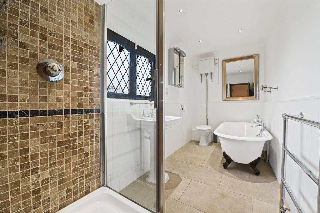 En Suite Bathroom