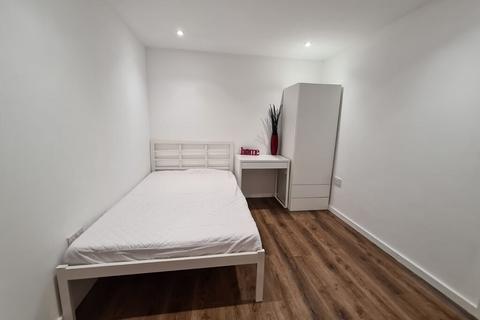1 bedroom in a house share to rent, Hornpie Road - DBR