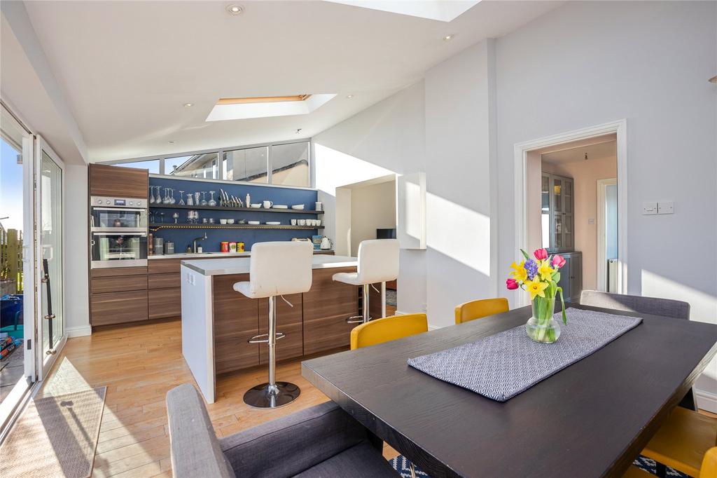 Kitchen Dining Area