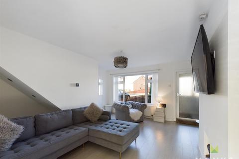 54 Ashfields Road, Shrewsbury, SY1 3SD