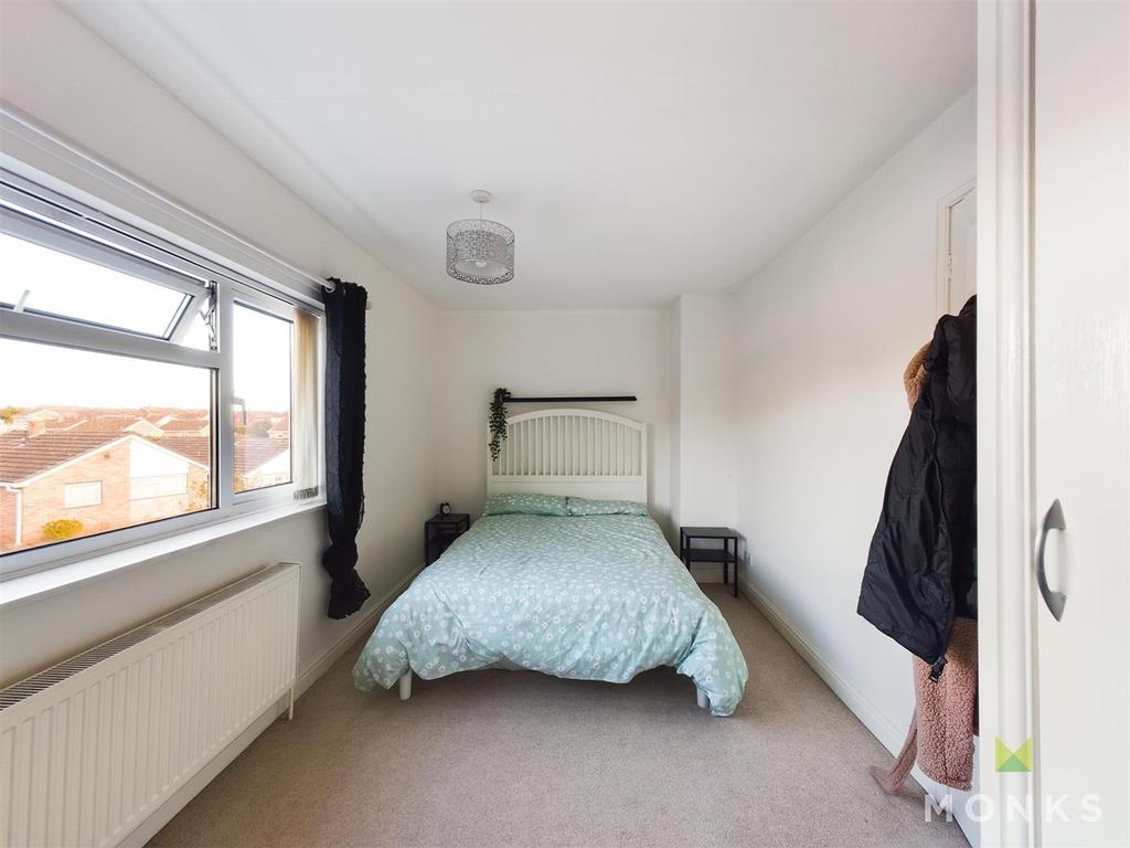 Bedroom 1.jpg