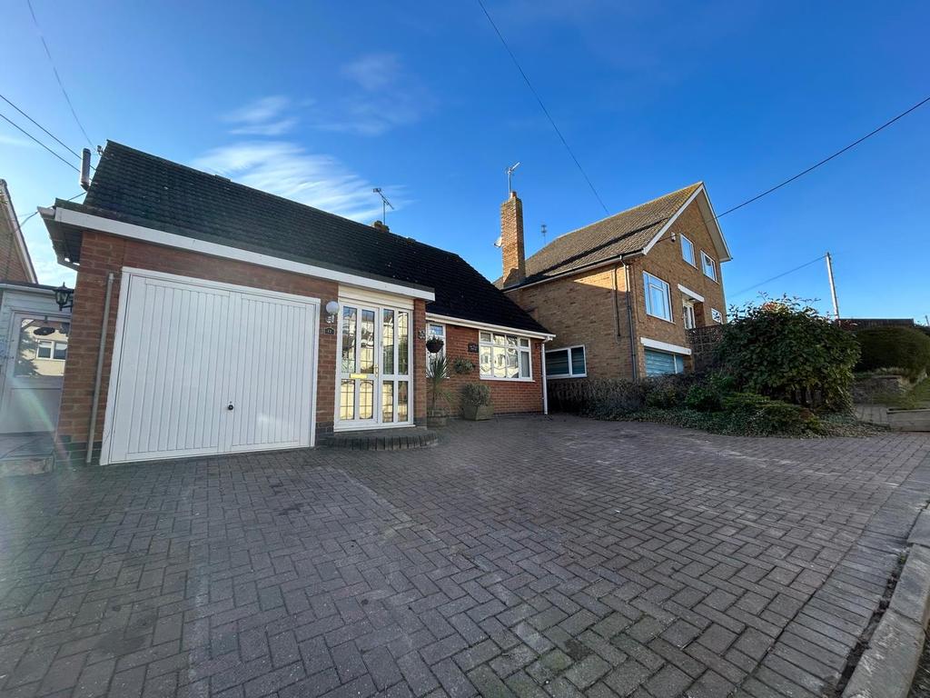 School Lane, South Croxton... 5 bed detached bungalow £425,000