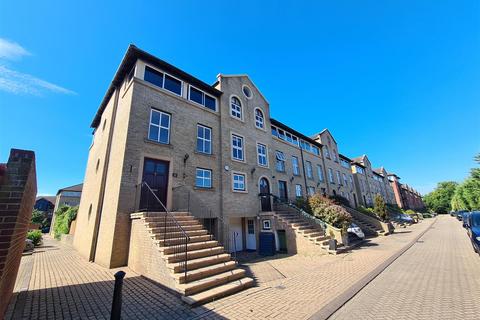 12 Andes Close, Southampton, SO14 3HS