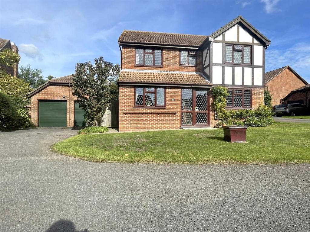 Chine Close, Locks Heath 4 bed detached house £575,000