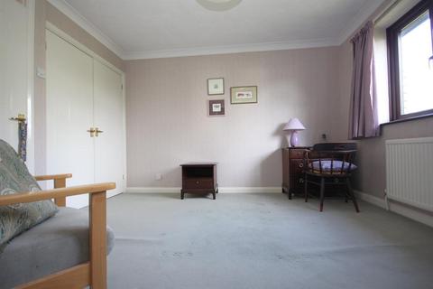 10 Chine Close, Locks Heath, Southampton, SO31 6WA