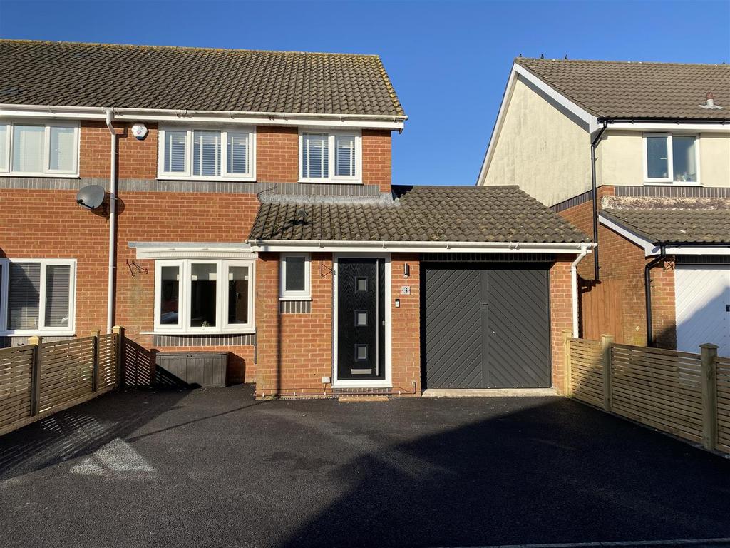 Clos Healy, Gowerton, Swansea 3 bed semidetached house for sale £239,950