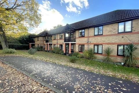 1 bedroom in a house share for sale - Linden Court, Park Gate