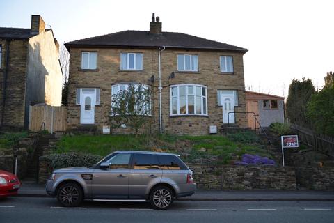 3 bedroom semi-detached house for sale - Somerset Road, Almondbury, Huddersfield, HD5 8HY