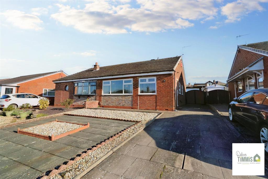 Gleneagles Crescent, Birches Head... 1 bed semidetached bungalow £