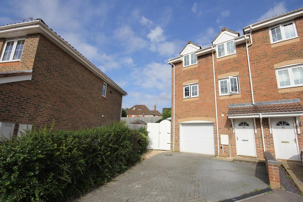 Badgers Copse, Park Gate 3 bed townhouse £425,000