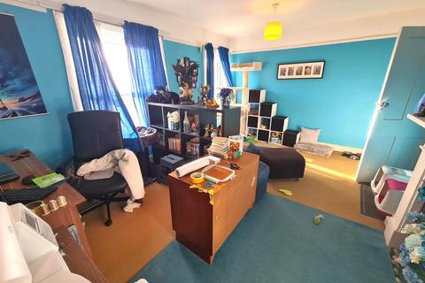54 Bridge Road, Park Gate, Southampton, SO31 7GF