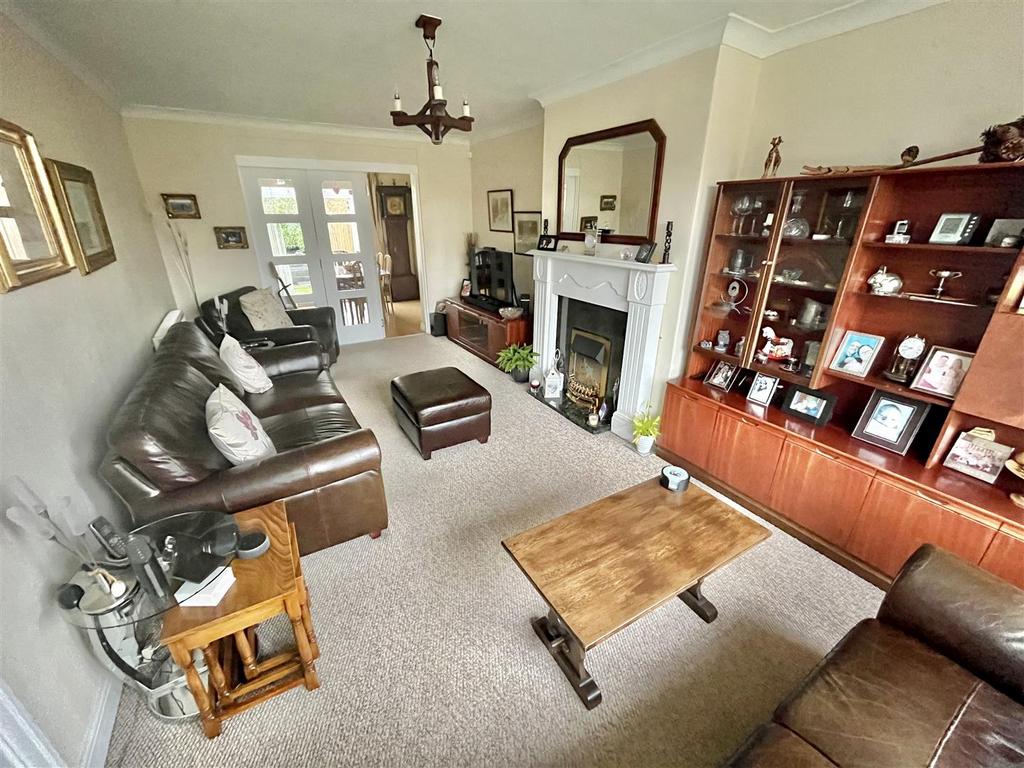 Mossdale Road, Sale 3 bed semidetached house £450,000
